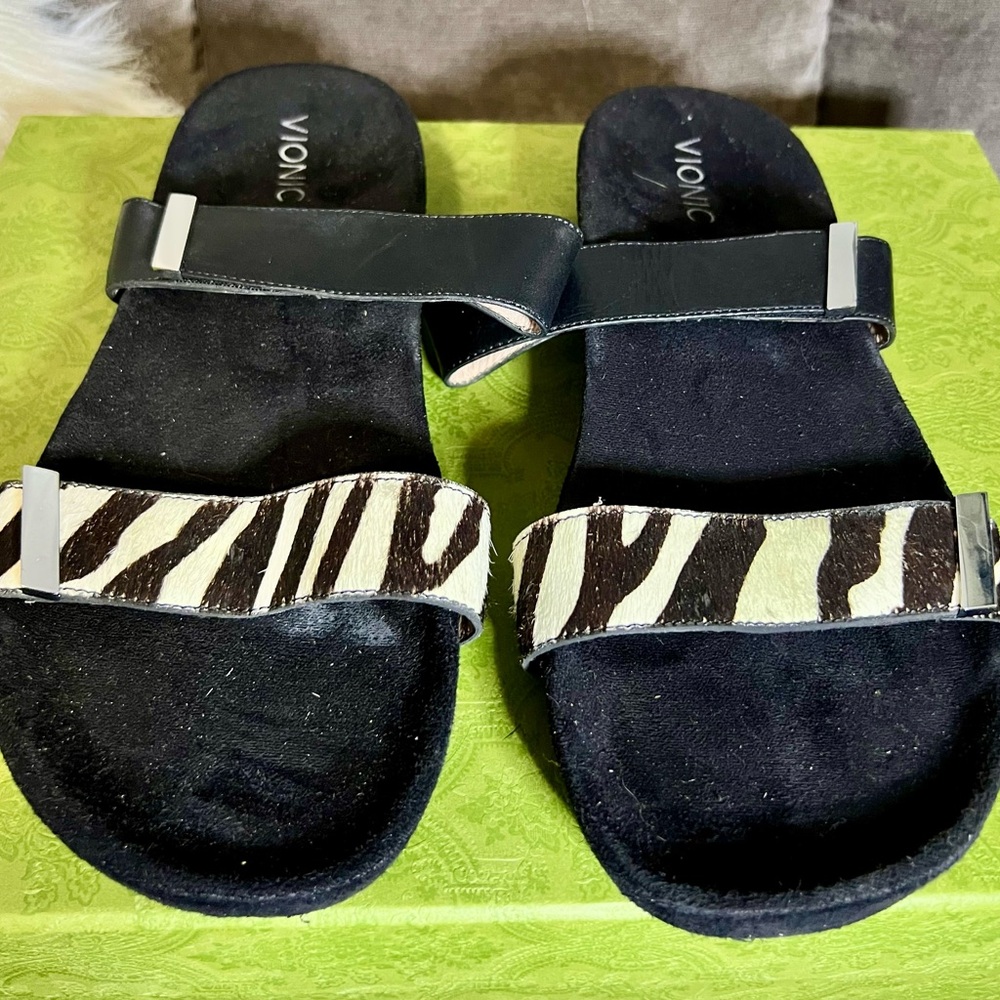 Vionic Jura Black and Zebra Print Women's Sandals